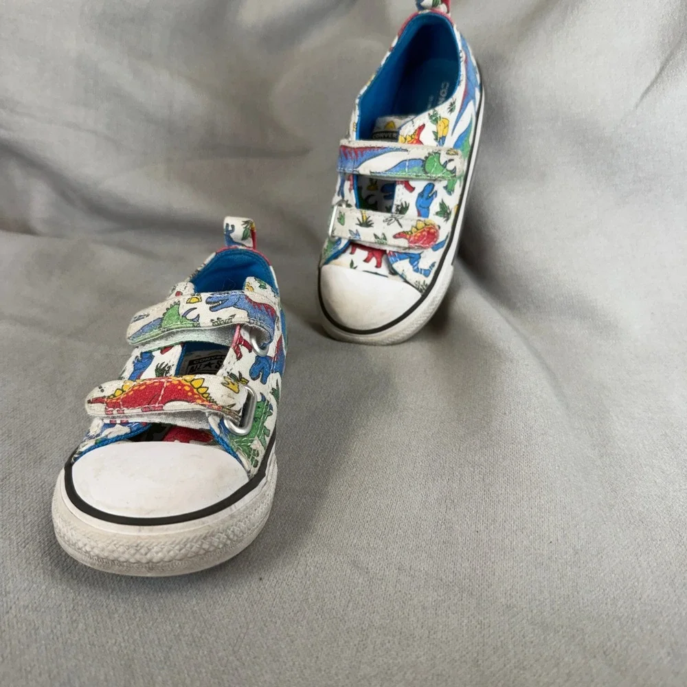 Converse Chuck Taylor All Star Toddler 10 White Dinosaur Hook and Loop Sneakers